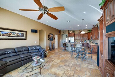 5511 W Carson RD-27