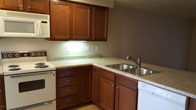 Kitchen + Appliances