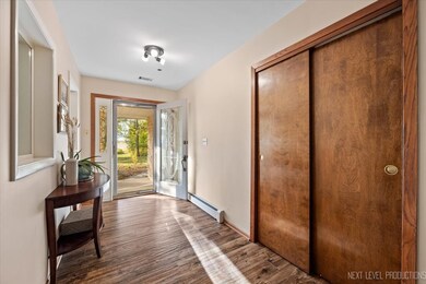 49W794 Lenschow Rd, Sycamore, IL 60178 - photo 4