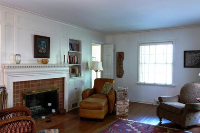 5 LIVING ROOM