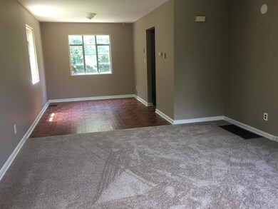 857 Regina Ct unit B, Columbus, OH 43204 - photo 3