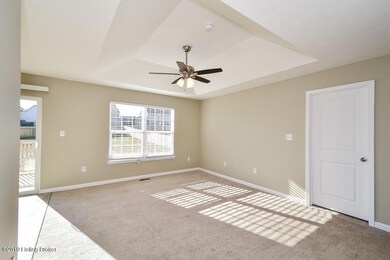 10615 Evanwood Dr, Louisville, KY 40228 - photo 2
