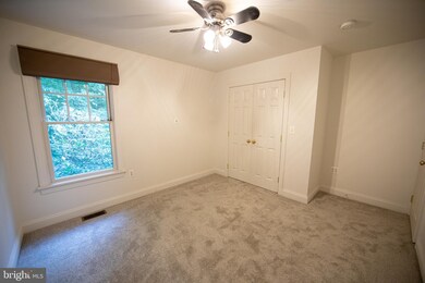 7124 Carmae Rd, Sykesville, MD 21784 - photo 4