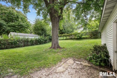 3202 W 69th St, Davenport, IA 52806 - photo 4