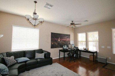 14_LIVING_ROOM_1_lzn