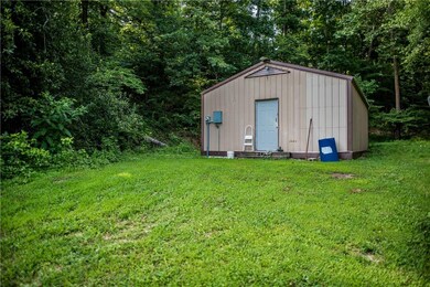 Approx 20x30 ft. Shop