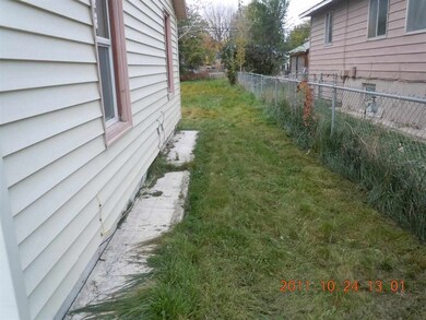 319 S Diamond St, Nampa, ID 83686 - photo 4