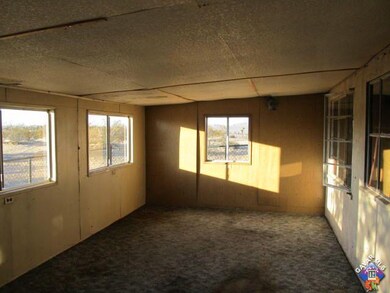 16900 Seneca Rd, Victorville, CA 92395 - photo 7
