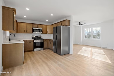 1049 Laura St, Schenectady, NY 12306 - photo 6