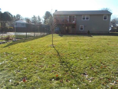 23 Deerfield Dr, Greenville, RI 02828 - photo 3