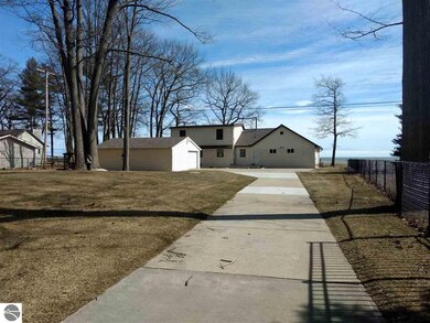 214 N Huron Rd, Au Gres, MI 48703 - photo 2