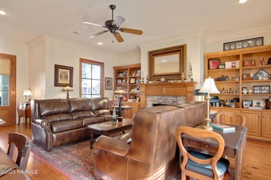 107 Barronne St-6