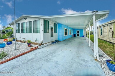 08-Car port