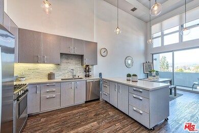 1168 S Barrington Ave unit 603, Los Angeles, CA 90049 - photo 4