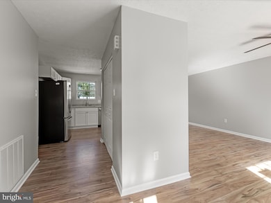 2432 Laurel Ln, Middletown, VA 22645 - photo 5