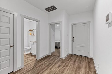 10002 Palm Royal Dr, Baytown, TX 77521 - photo 4