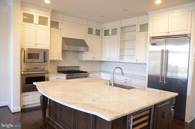 10871 Symphony Park Dr, North Bethesda, MD 20852 - photo 3