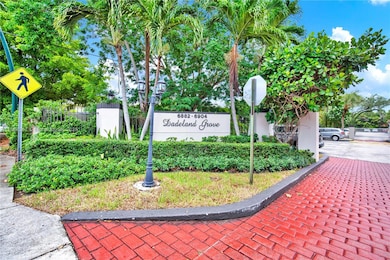 6886 N Kendall Dr unit D102, Pinecrest, FL 33156 - photo 3