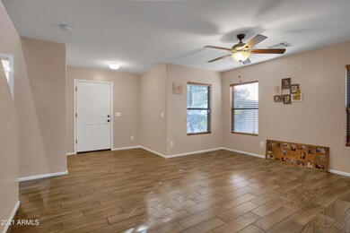 10820 W Elm St-28
