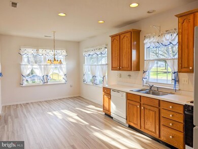 2 Lady Slipper Ln unit 378, Langhorne, PA 19047 - photo 4