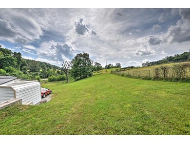 16881 Kingsport Hwy, Fall Branch, TN 37656 - photo 5