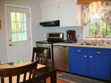 414 Nadine Rd, Pembroke, NH 03275 - photo 5