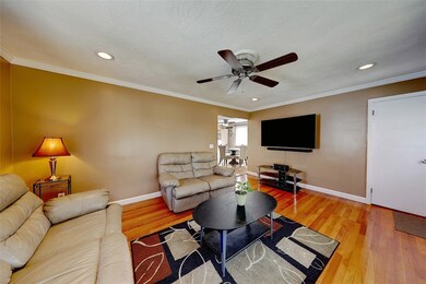 37 Wainwright St, Providence, RI 02908 - photo 6