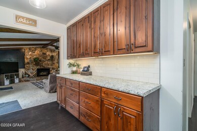 1211 S 18th St, Grand Forks, ND 58201 - photo 6