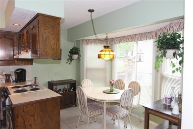 6612 Parkhill St, Shawnee, KS 66216 - photo 5