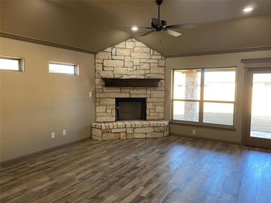 3309 Windcrest Dr, Granbury, TX 76049 - photo 2