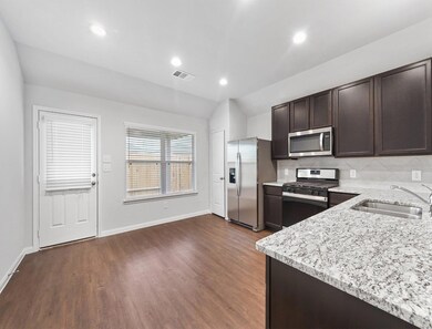 1700 Luke St, Ennis, TX 75119 - photo 6