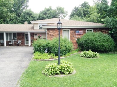 1175 Pleasant Ct, Batavia, IL 60510 - photo 2