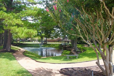 324 Pine Creek Dr, Friendswood, TX 77546 - photo 3