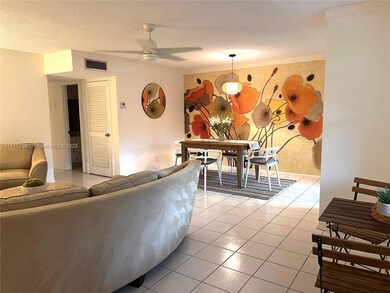 5300 Washington St unit R102, Hollywood, FL 33021 - photo 2