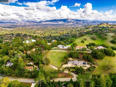 8 Gable Ln, Lafayette, CA 94549 - photo 3