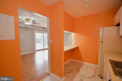 200 Erin Way unit 202, Reisterstown, MD 21136 - photo 5