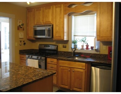 525 Beacon St, Lowell, MA 01850 - photo 6