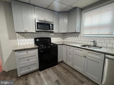 737 Chain St, Norristown, PA 19401 - photo 7