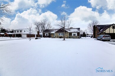 Plenty of elbow room between homes