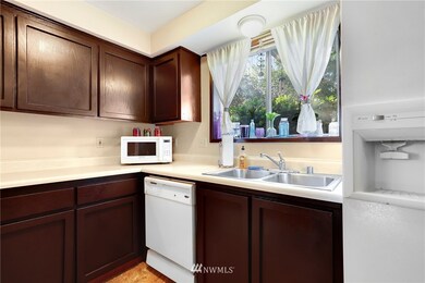 18910 Bothell Everett Hwy unit D4, Bothell, WA 98012 - photo 4