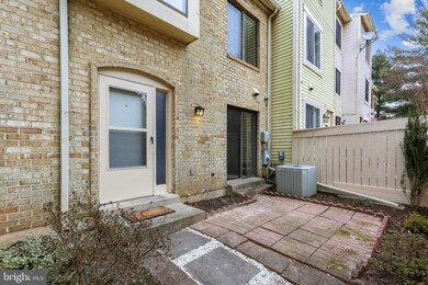 9314 Jarrett Ct, Montgomery Village, MD 20886 - photo 4