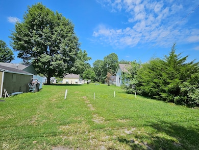 1217 W 1st St, Anderson, IN 46016 - photo 2