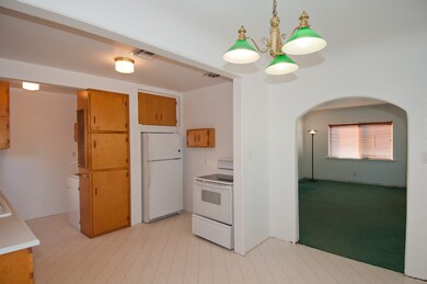 Dining area in kitchen