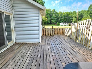 5759 W Maple Rd, Geneva, OH 44041 - photo 6