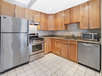 174 W 8th St unit 2, Boston, MA 02127 - photo 2