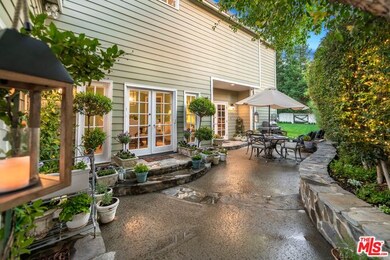 20420 Quedo Dr, Woodland Hills, CA 91364 - photo 5