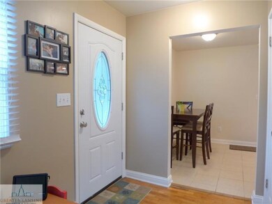 1635 Holly Way, Lansing, MI 48910 - photo 3
