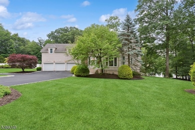 7 Pershing Ct, North Brunswick, NJ 08902 - photo 4