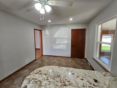 885 W Perry St, Bucyrus, OH 44820 - photo 7