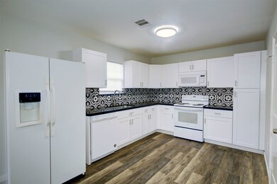 8627 Wileyvale Rd unit B, Houston, TX 77016 - photo 5